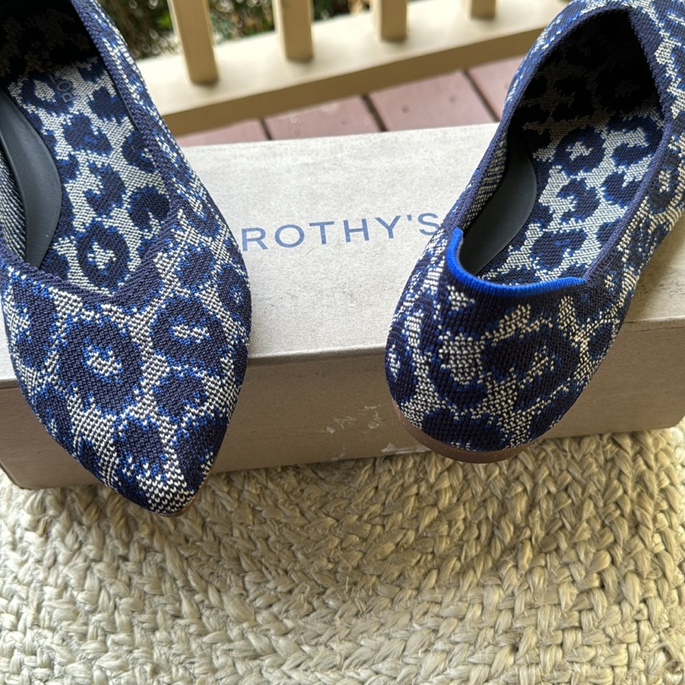 Rothy’s “The Point II” 11.5 Indigo Cat